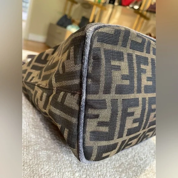 Fendi - Vintage- Zucca Mia Shoulder Bag
